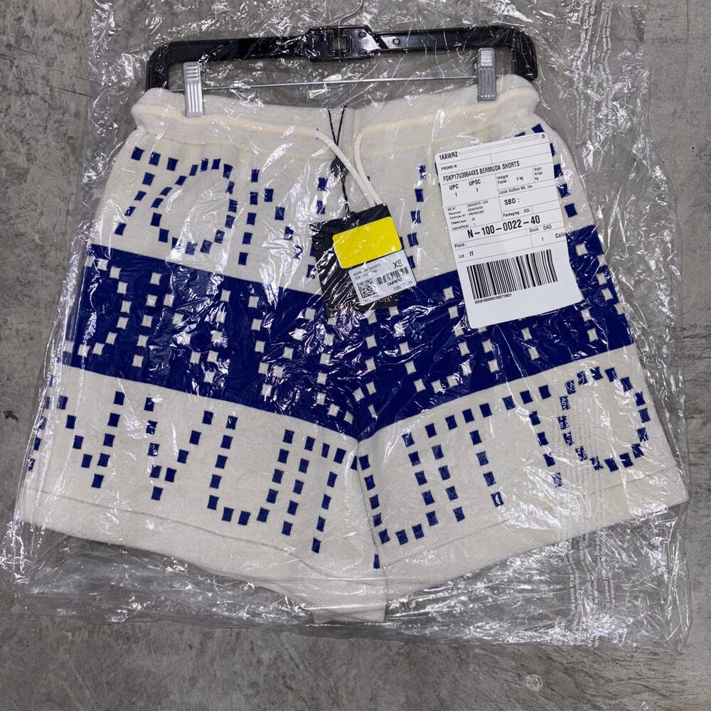 LOUIS VUITTON Casual Shorts Blue Blue and white wool oversize Bermudas SZ XS